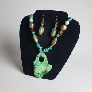 Turquoise beaded necklace and earings
